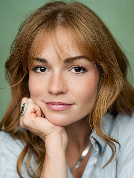Emily Lyons