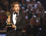 Actor Jeremy Piven accepts award of Outstanding Supporting Actor In A Comedy Series 