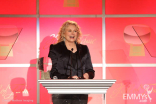 Candice Bergen accepting her Hall of Fame award.
