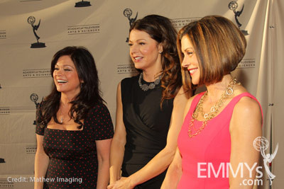 Hot In Cleveland - Valerie Bertinelli, Jane Leeves &amp; Wendie Malick