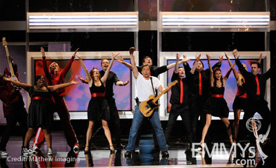 (L-R) Actors Amber Riley, Jane Lynch, Tina Fey, Joel McHale, Jimmy Fallon, Corey Monteith, Chris Colfer, and Jorge Garcia