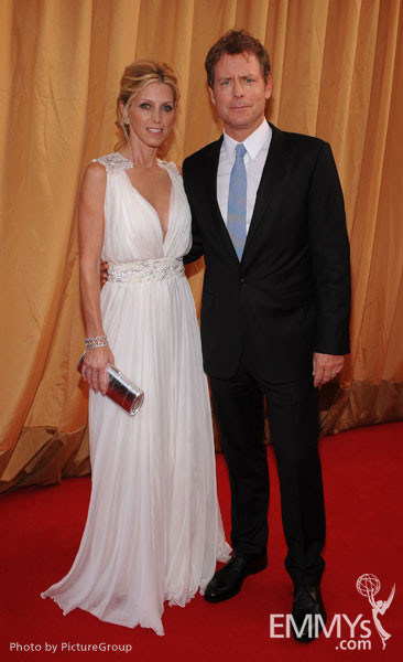 (L-R) Helen Kinnear and Greg Kinnear arrives at the Academy of Television Arts &amp; Sciences 63rd Primetime Emmy Awards