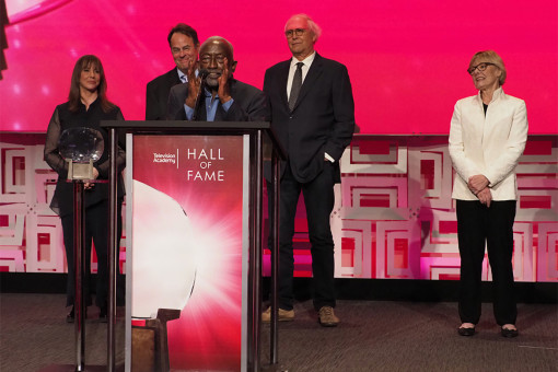 The original Saturday Night Live cast: Laraine Newman, Dan Aykroyd, Garrett Morris, Chevy Chase, Jane Curtin