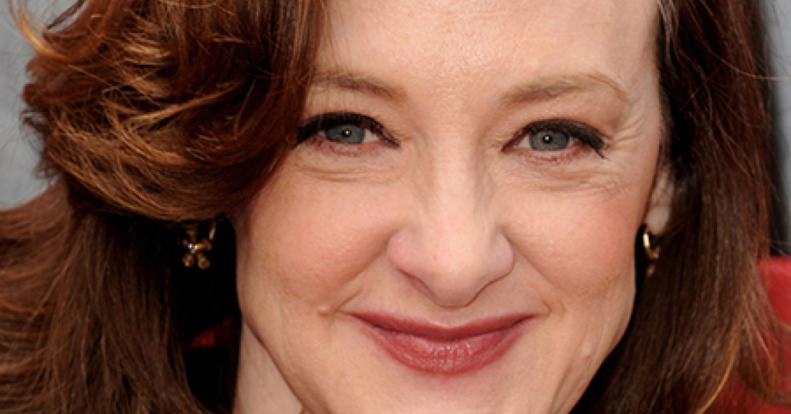 Actress Joan Cusack 60 Photos - Moonagedaydream.film