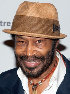 Anthony Chisholm