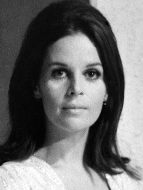 claudine-longet-bio-2026-450x600.jpg