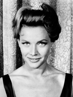 Honor Blackman