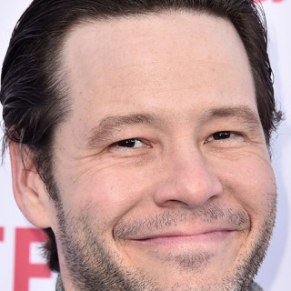ike-barinholtz-bio-2025-450x600.jpg