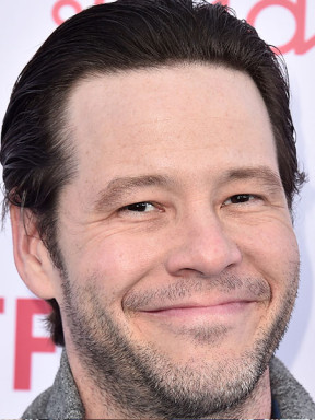 ike-barinholtz-bio-2025-450x600.jpg