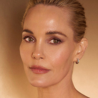 Leslie Bibb