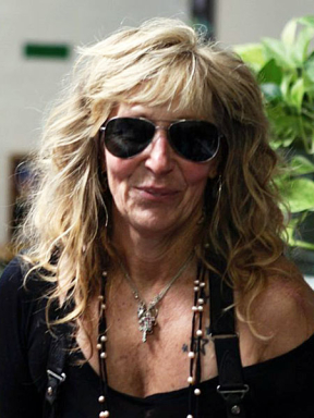 Linda Carlson