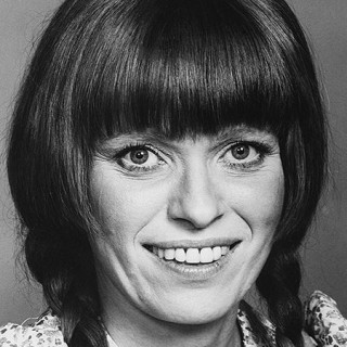 louise-lasser-bio-2026-450x600.jpg