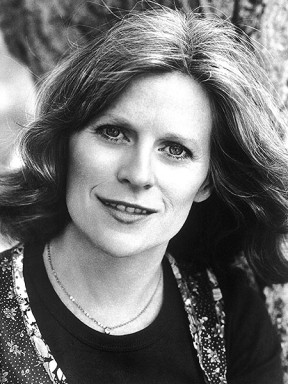 mariclare-costello-bio-2026-450x600.jpg