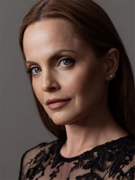 Mena Suvari