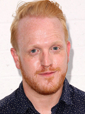 owain-rhys-davies-bio-2026-450x600.jpg