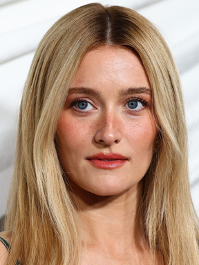 sarah-pidgeon-bio-2026-v2-450x600.jpg