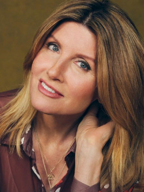 sharon-horgan-bio-2025-450x600.jpg