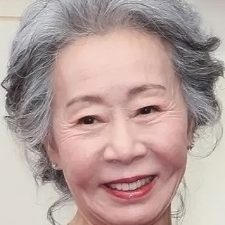 yuh-jung-youn-bio-2026-v2-450x600.jpg