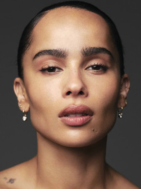 zoe-kravitz-bio-2025-450x600.jpg