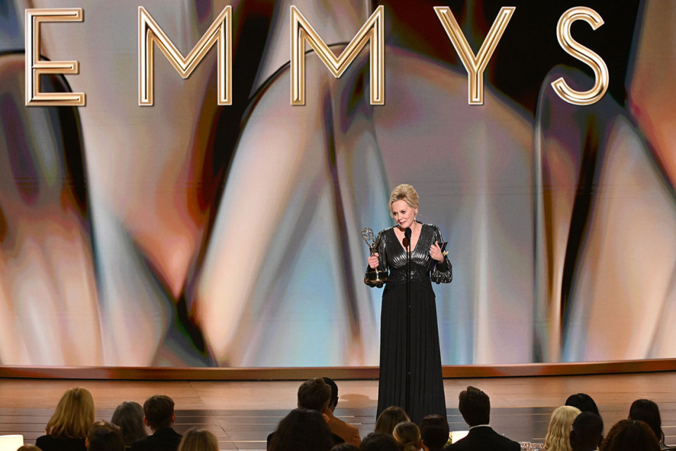Jean Smart accepts the Emmy for Outstanding Lead Actress in a Comedy Series for “Hacks” during the 78th Emmy Awards