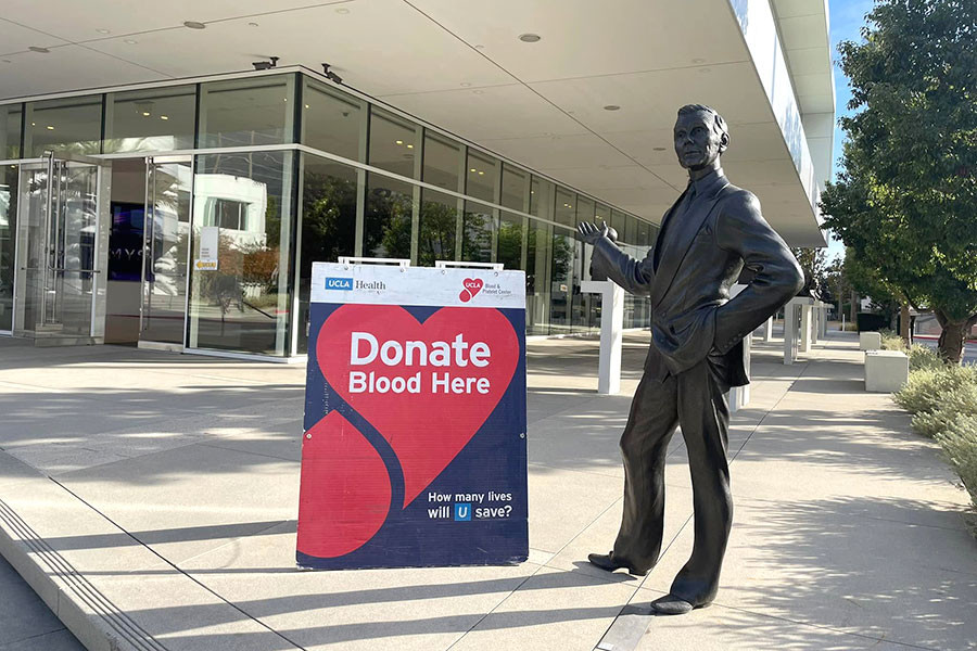 blood-drive-2026-saban-theater-900x600.jpg