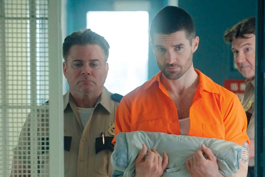 micro-dramas-undercover-prison-king-900x600.jpg