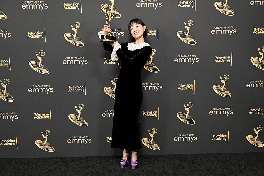 Lee Yoo-Mi of Squid Game backstage at the 2022 Creative Arts Emmy Awards.