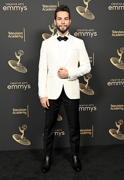 Skylar Astin backstage at the 2022 Creative Arts Emmy Awards.