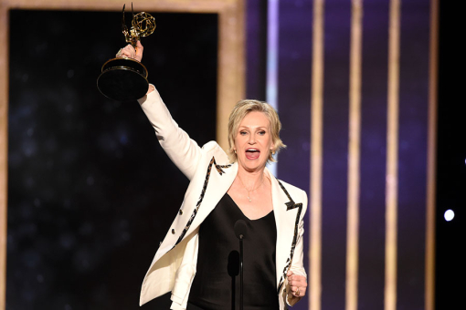 Jane Lynch accepts an award at the 2019 Creative Arts Emmy Awards.