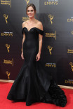 Erinn Hayes on the red carpet at the 2016 Creative Arts Emmys. 