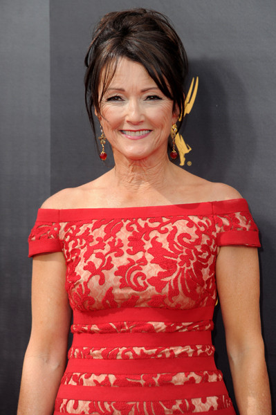 Lisa Waltz on the red carpet at the 2016 Creative Arts Emmys.