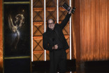 Glenn Weiss accepts his award at the 2017 Creative Arts Emmys.