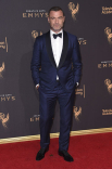 Liev Schreiber on the red carpet at the 2017 Creative Arts Emmys.