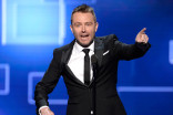 Chris Hardwick presents award at the 2015 Creative Arts Emmy Awards.