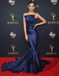 Emily Ratajkowski on the red carpet at the 2016 Primetime Emmys.