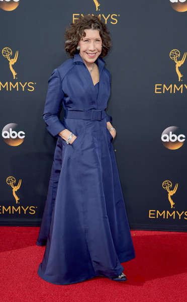 Lily Tomlin on the red carpet at the 2016 Primetime Emmys.