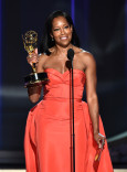 Regina King accepts her award at the 2016 Primetime Emmys.