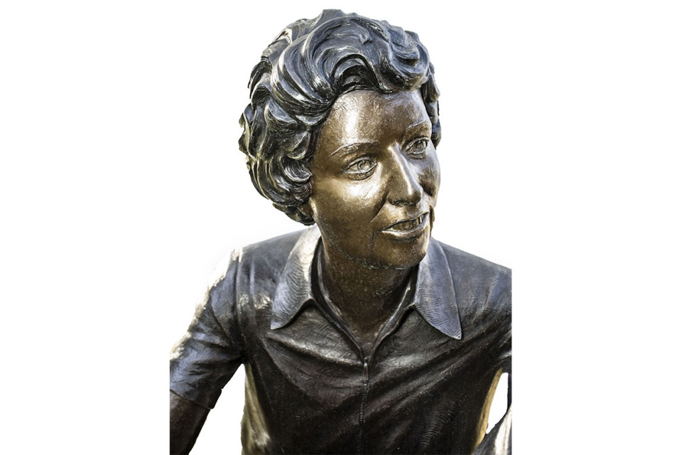 Statue of Jean Stapleton in the Hall of Fame Garden. | Television Academy