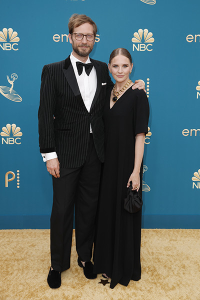 Gabe Gronli, Julie Houts